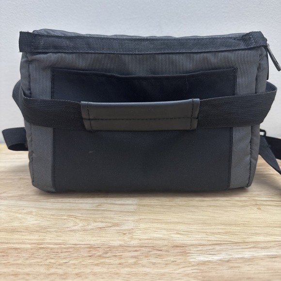 Case Logic Gray Medium Sized Camera Bag Shoulder Or Hand Carry - Picture 5 of 16